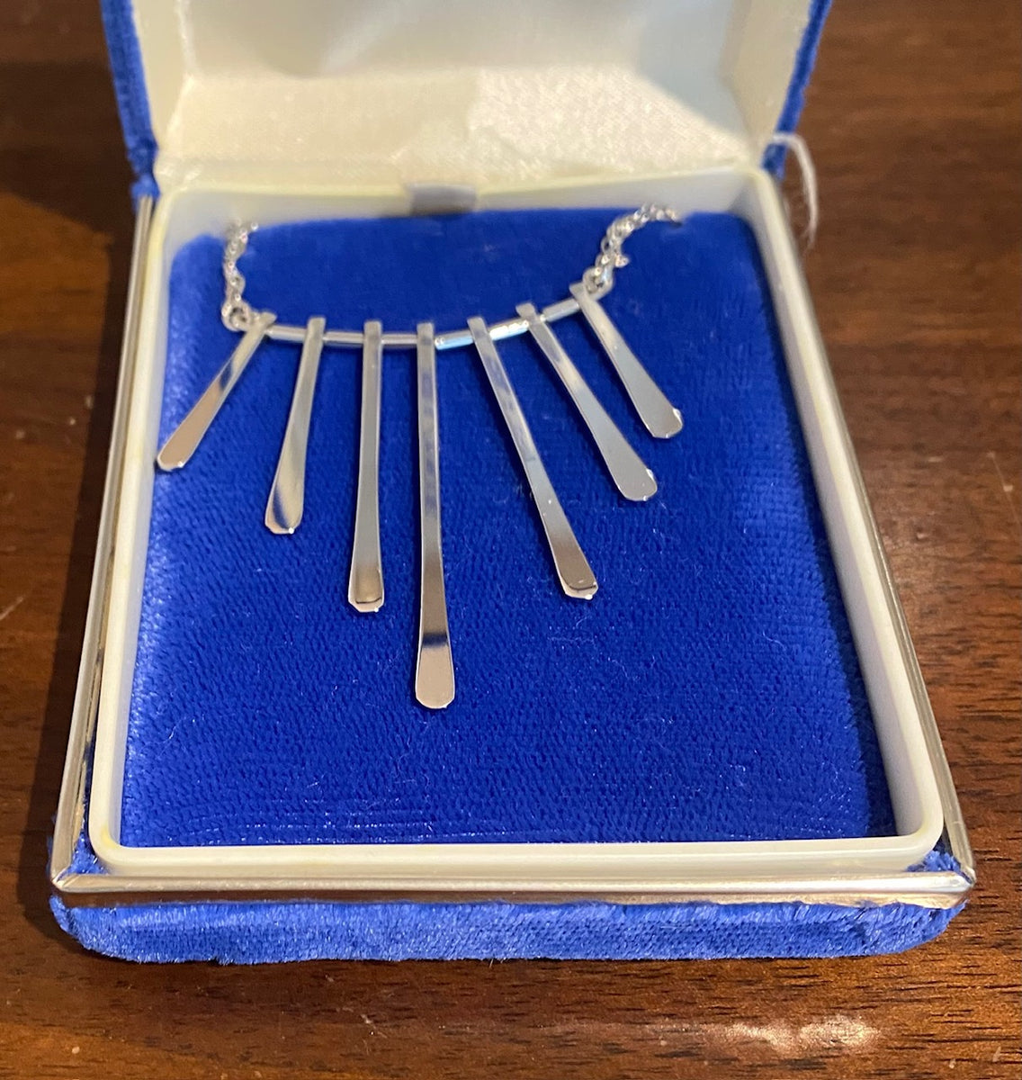 1970s Silver 3 Dimensional Pendant Necklace