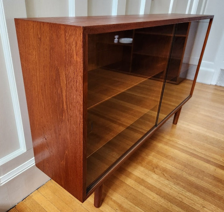 Poul Hundevad Teak Shelves