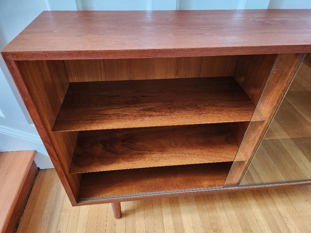 Poul Hundevad Teak Shelves