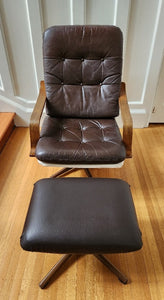 Leather Lounge Chair and Ottoman