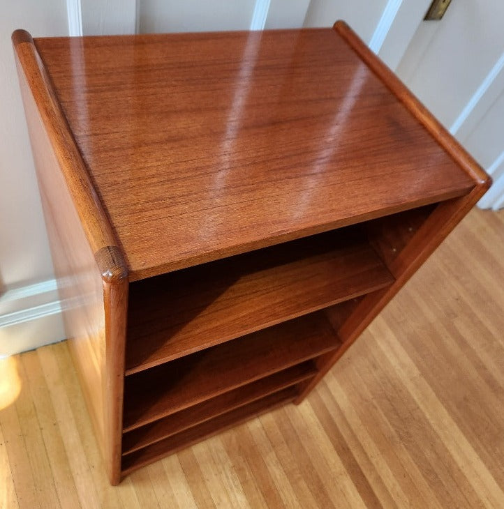 Teak Entertainment / Stereo Stand – Cook Street Vintage