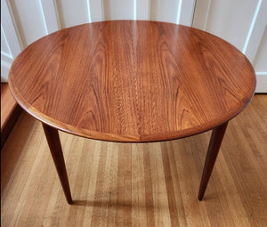 Round Teak Dining Table with 2 Leaves