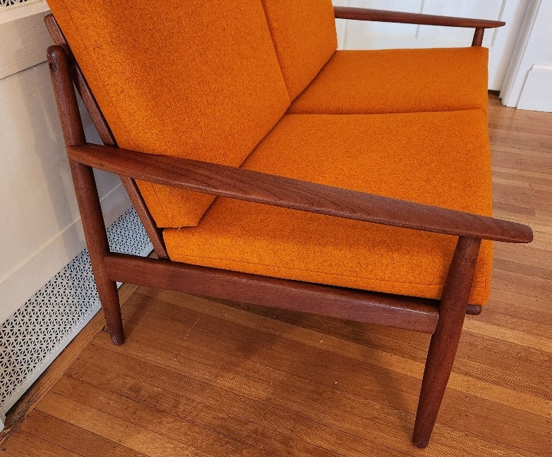 Svend Age Eriksen Teak Loveseat for Glostrup Møbelfabrik