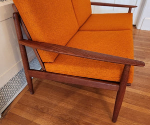 Svend Age Eriksen Teak Loveseat for Glostrup Møbelfabrik