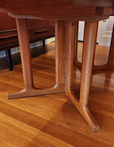 Vintage Teak Dining Table with 2 Leaves