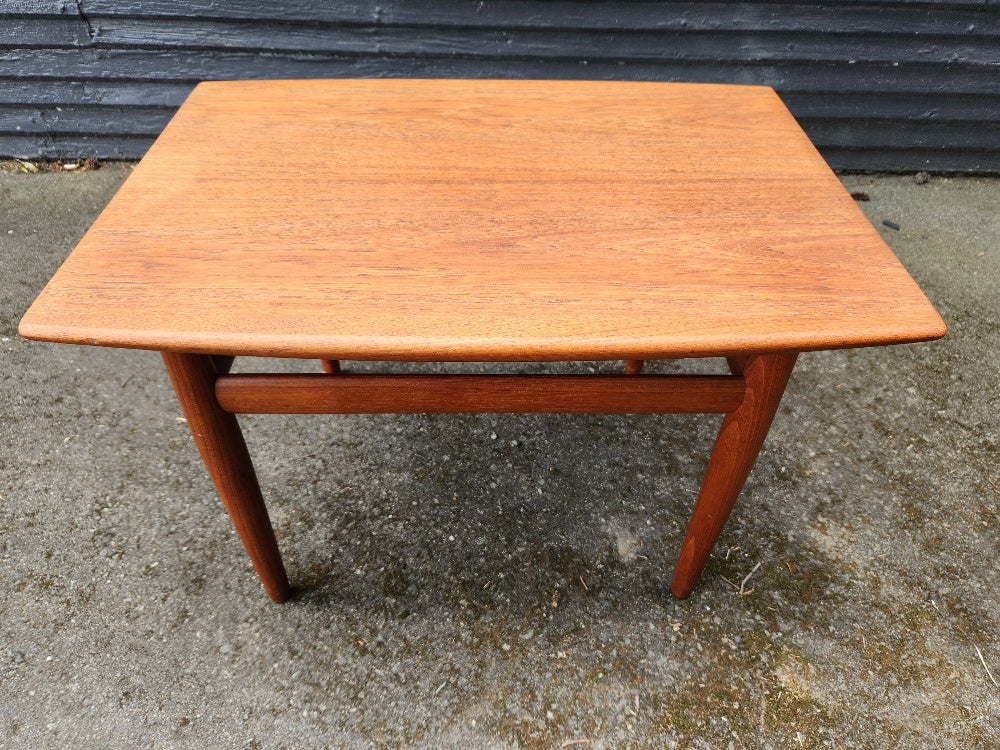 MCM Grete Jalk End Table