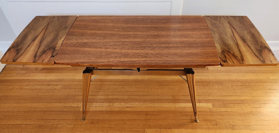 MCM Elevator Table