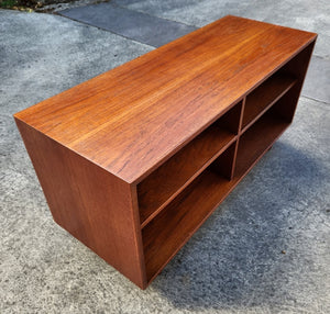 Double Sided Room Divider/ Shelf