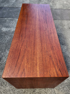 Double Sided Room Divider/ Shelf