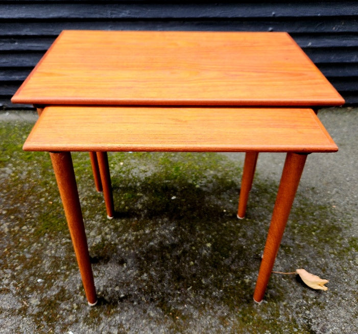 Set of 2 Teak Nesting Tables