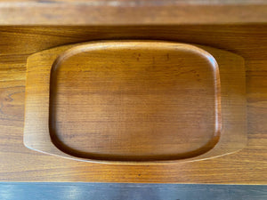 Absolutely gorgeous MCM teak serving tray by Söwe Konst Sovestad Sövestad. Perfect for serving drinks or to use as a charcuterie board. Made in Sweden- Cook Street Vintage