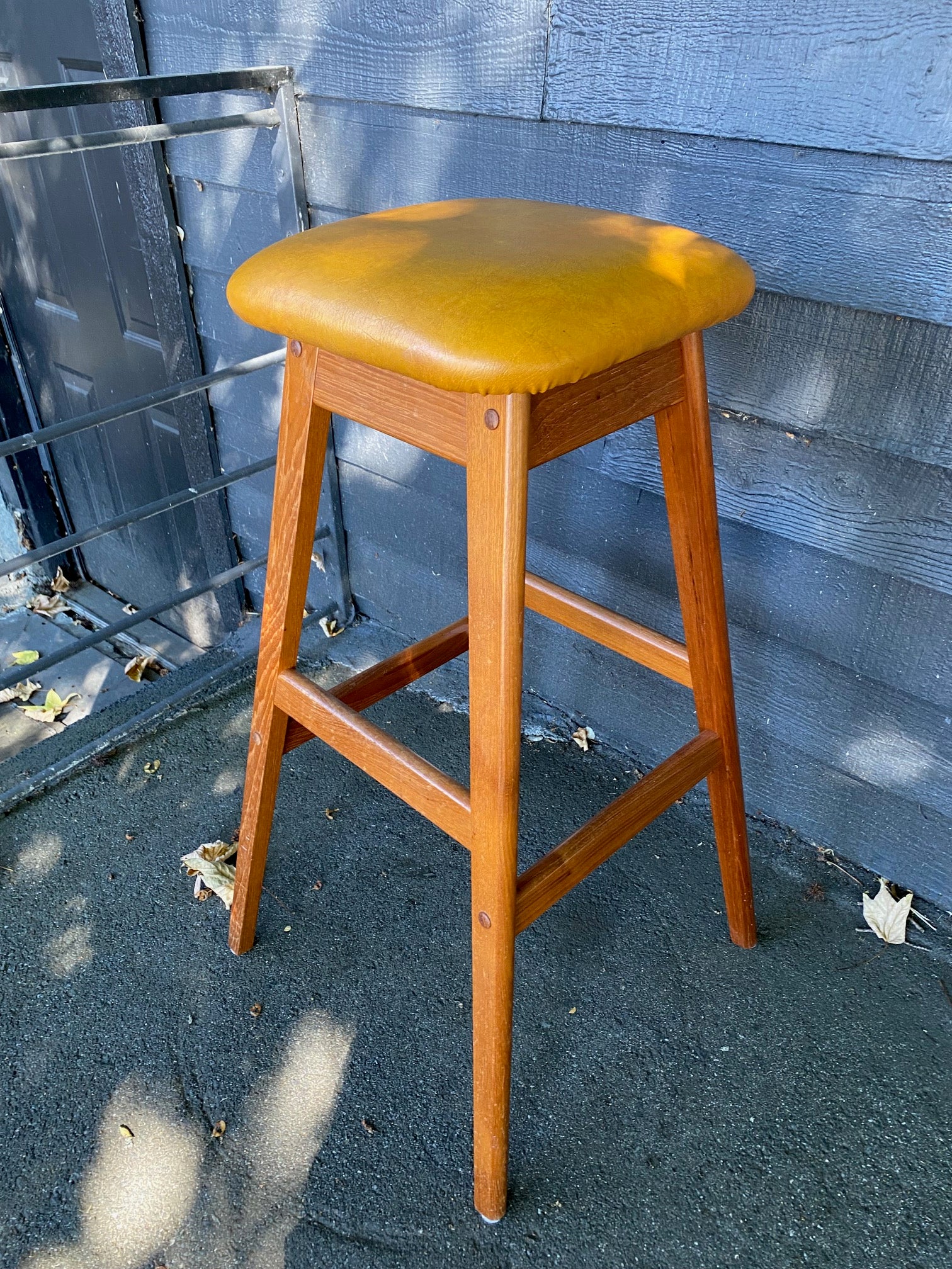 Gorgeous barstool by Vamdrup Stolefarbik. Made in Denmark- Cook street Vintage