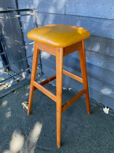 Gorgeous barstool by Vamdrup Stolefarbik. Made in Denmark- Cook street Vintage