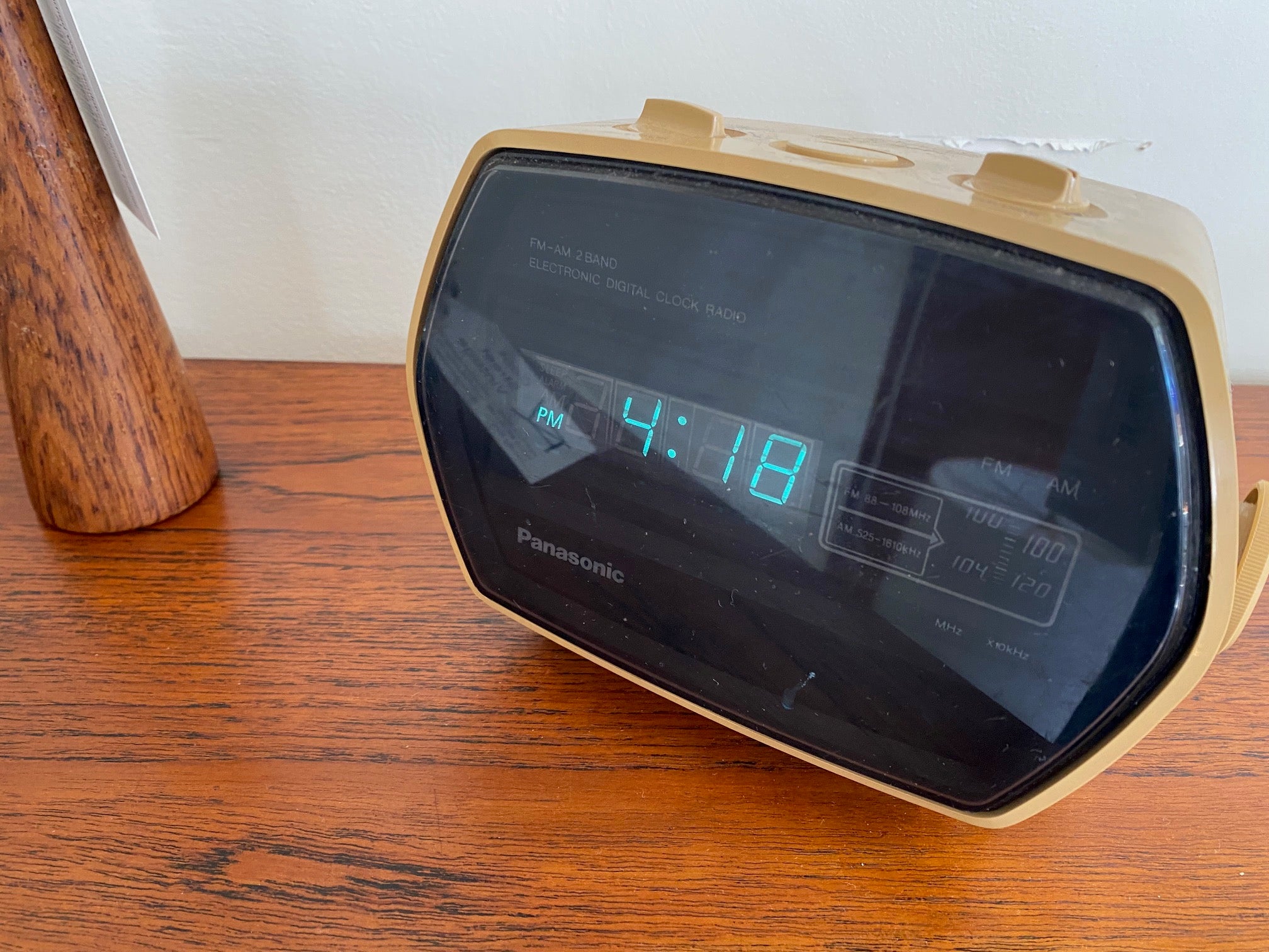 Vintage Panasonic FM-AM Band Electronic Digital Clock Radio. Panasonic Model no. RC-55. Made in Japan- Cook Street Vintage