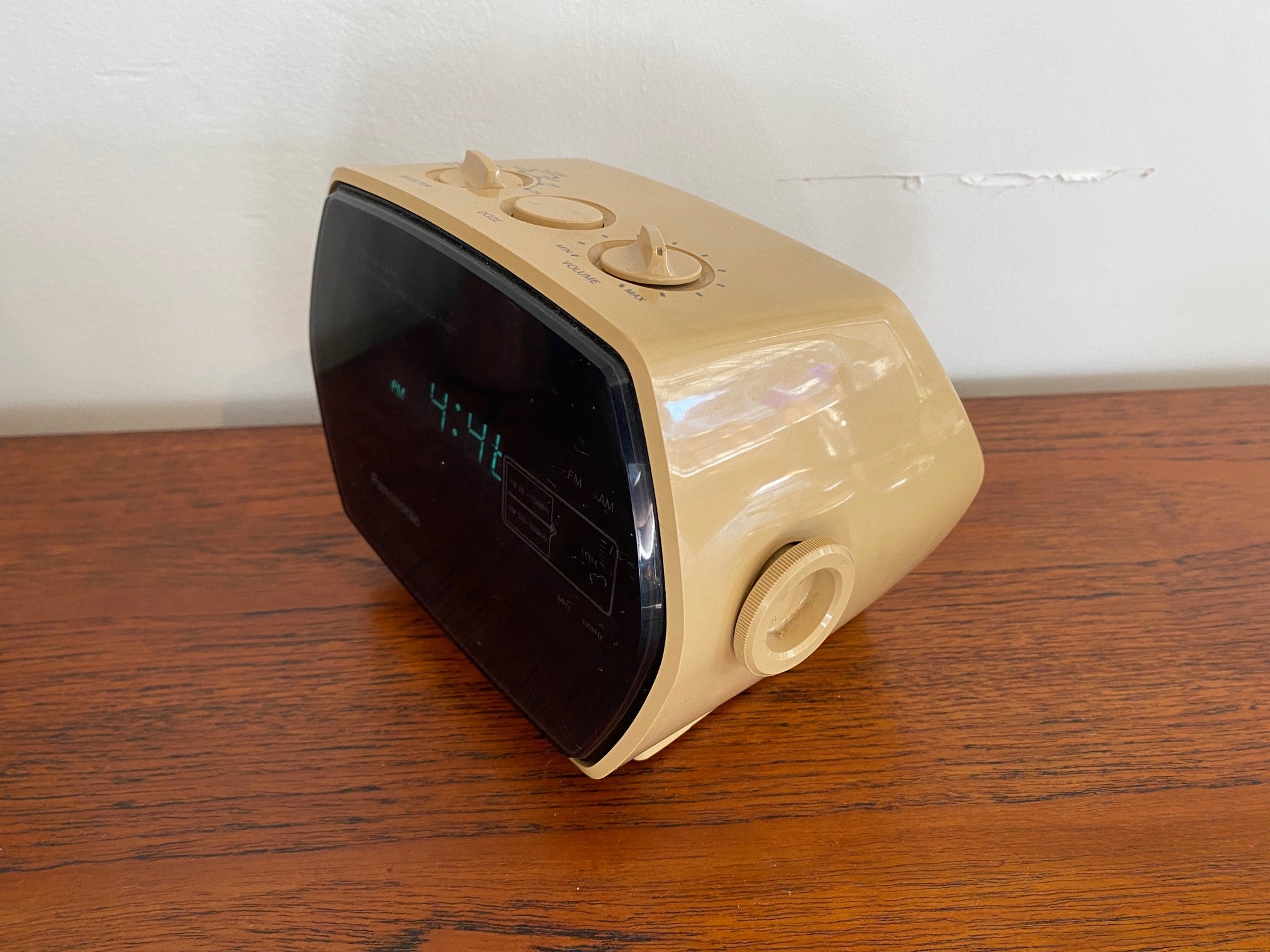 Vintage Panasonic FM-AM Band Electronic Digital Clock Radio. Panasonic Model no. RC-55. Made in Japan- Cook Street Vintage