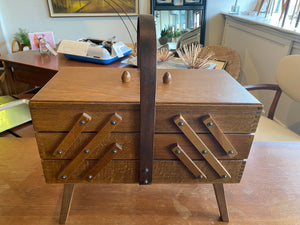 Vintage Expanding Accordion Sewing Kit