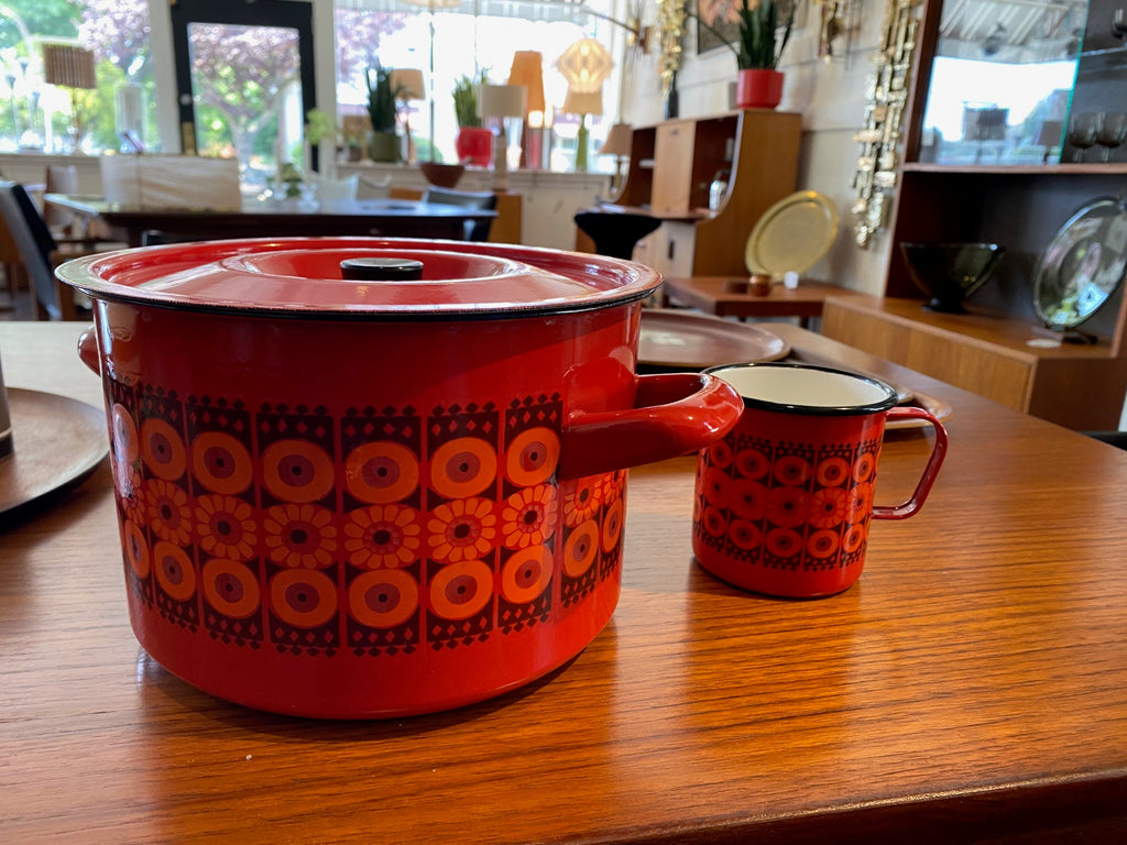Kaj Franck Finel Arabia Red Daisy Enamel Mug- Cook Street Vintage
