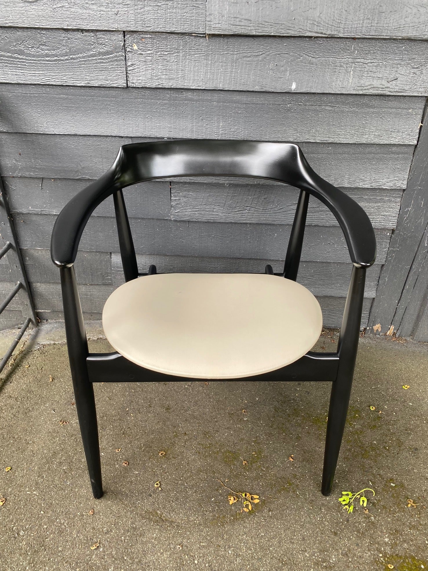 Arne Wahl Iversen SJ750 Oval Dining Chair