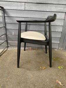 Arne Wahl Iversen SJ750 Oval Dining Chair