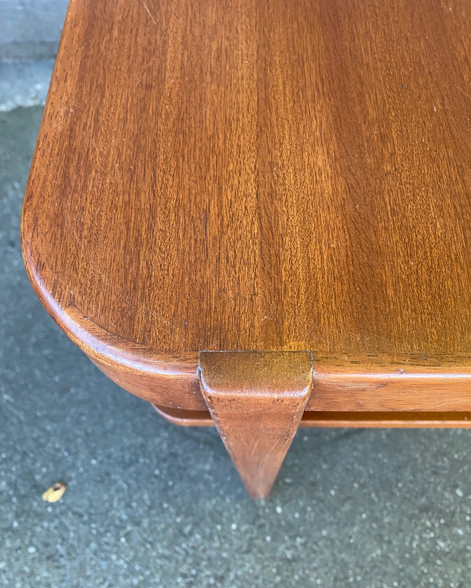 Vintage Mahogany End Table with Magazine Shelf