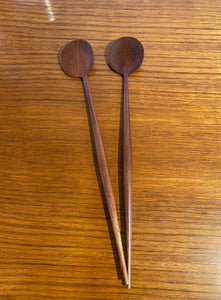 Elongated Salad Servers