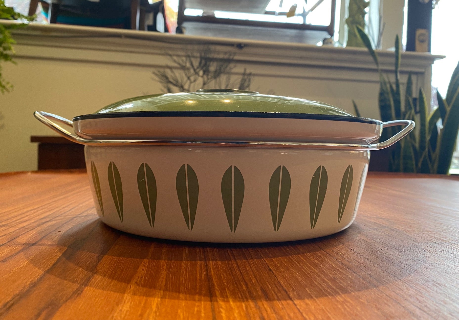Cathrineholm Avocado Green and White Lotus Casserole- Cook Street Vintage