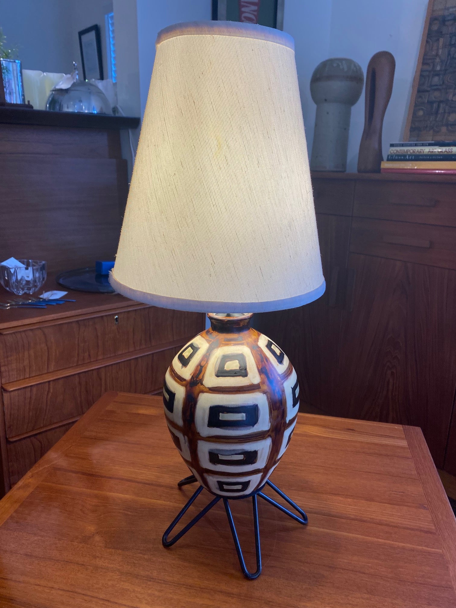 Vintage Table Lamp with Bold Geometric Design and Hairpin Metal Legs