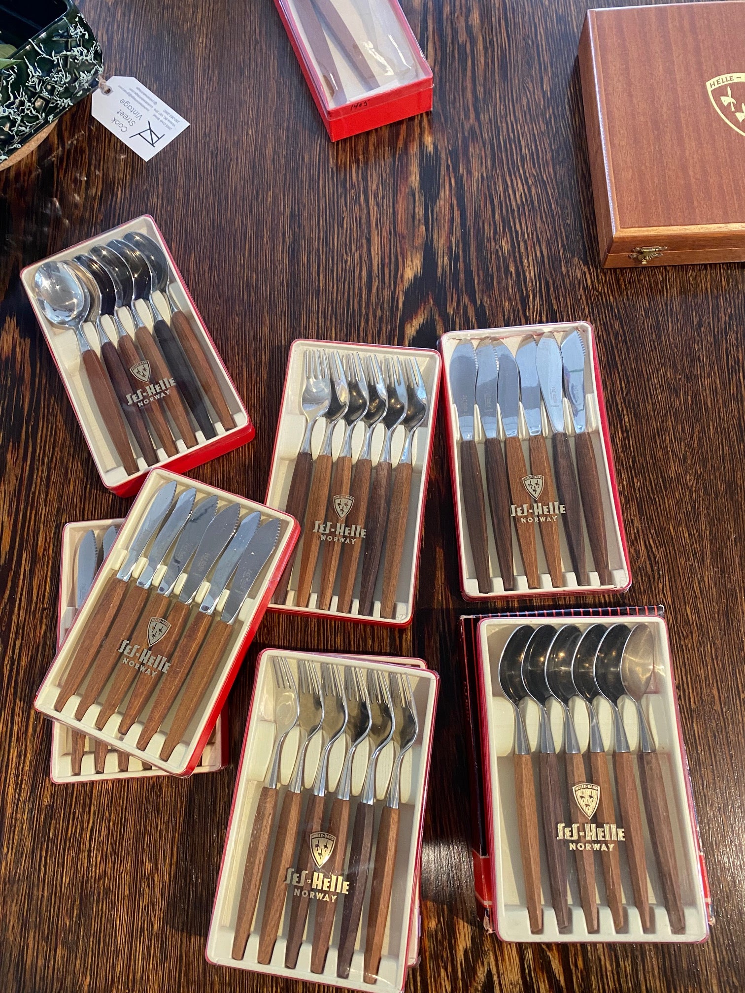 Mid-century Norwegian Ses-Helle Teak Cutlery Set