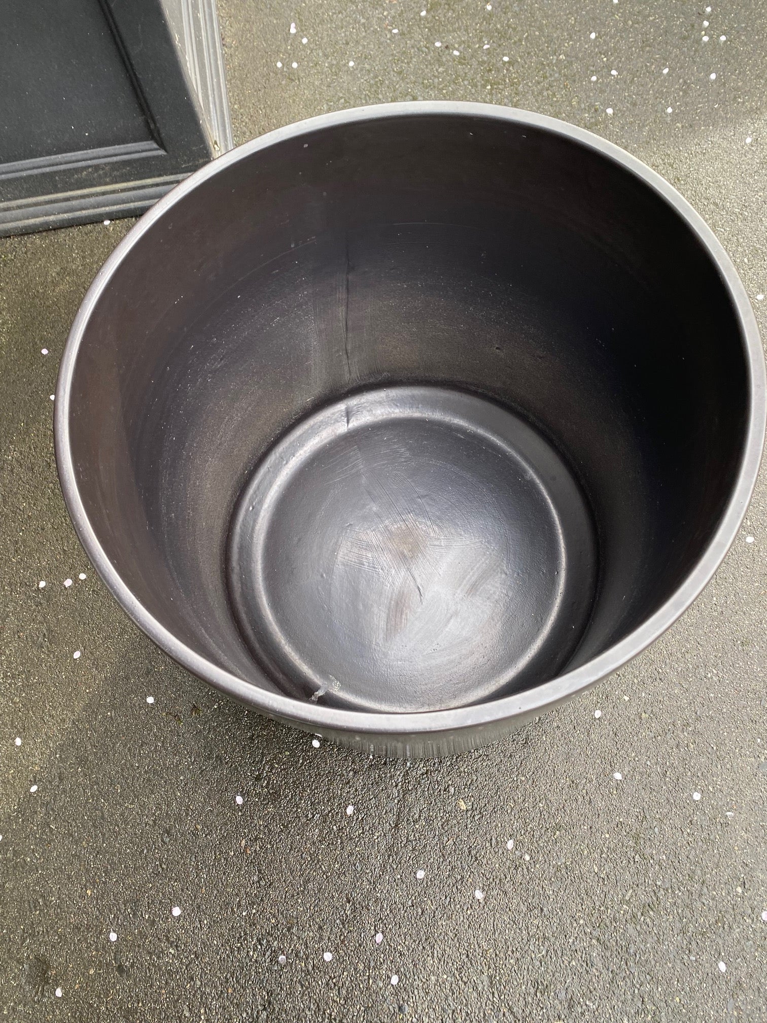 Extral Large Black Matte Gainey Planter
