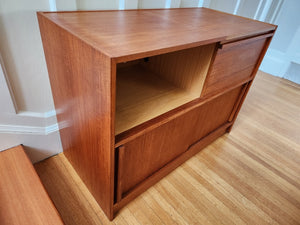 Flip Top Entertainment Unit
