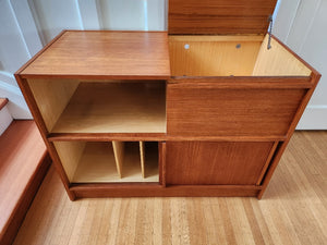 Flip Top Entertainment Unit
