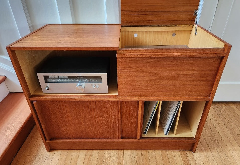 Flip Top Entertainment Unit