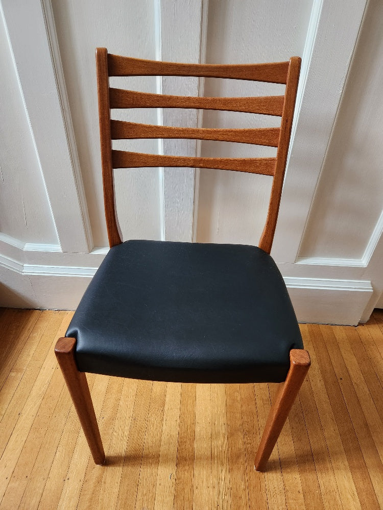 Svegards Markaryd Ladderback Dining Chair