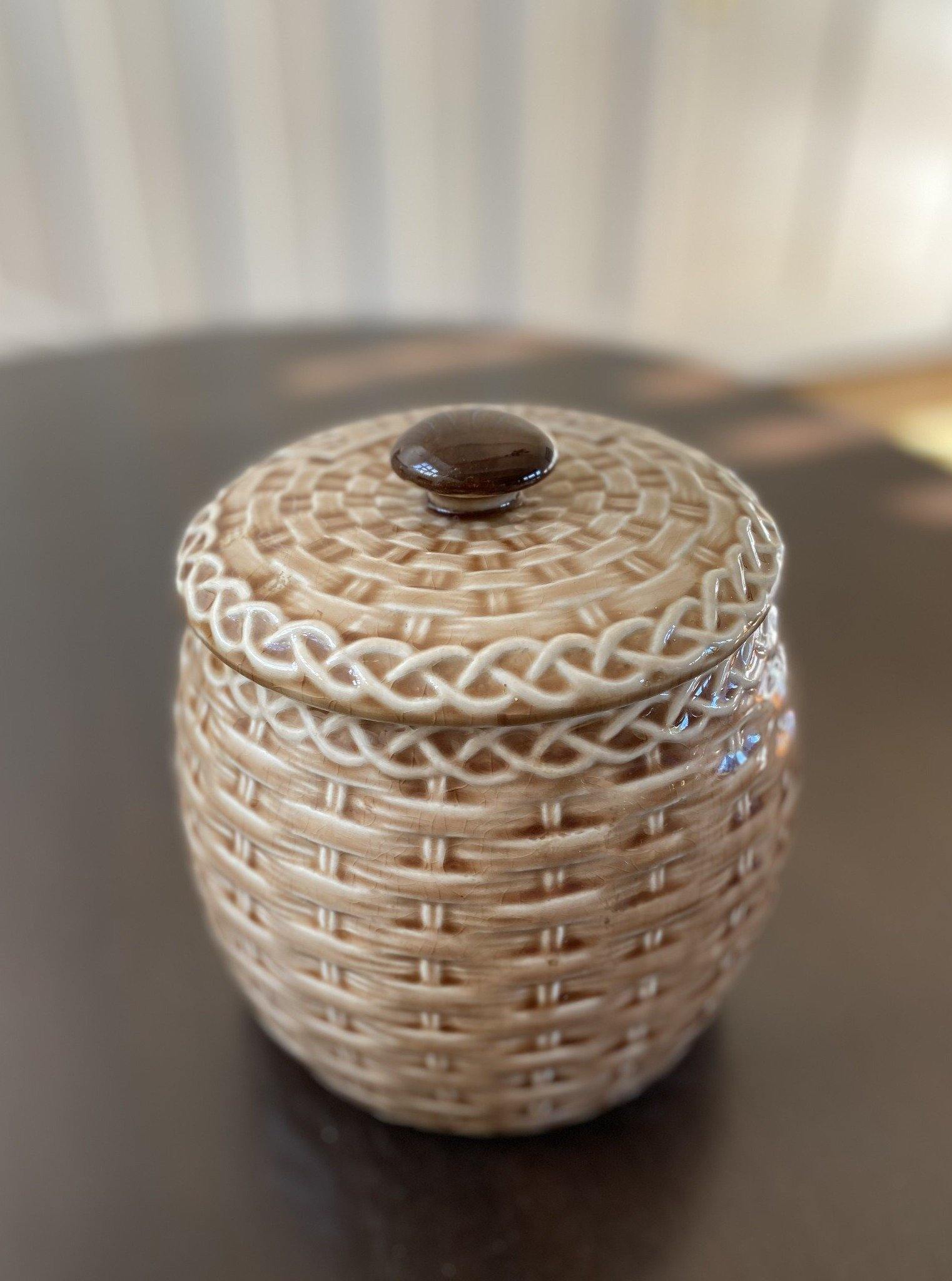 Close up of rear of basket weave cookie jar with deer - Cook Street Vintage