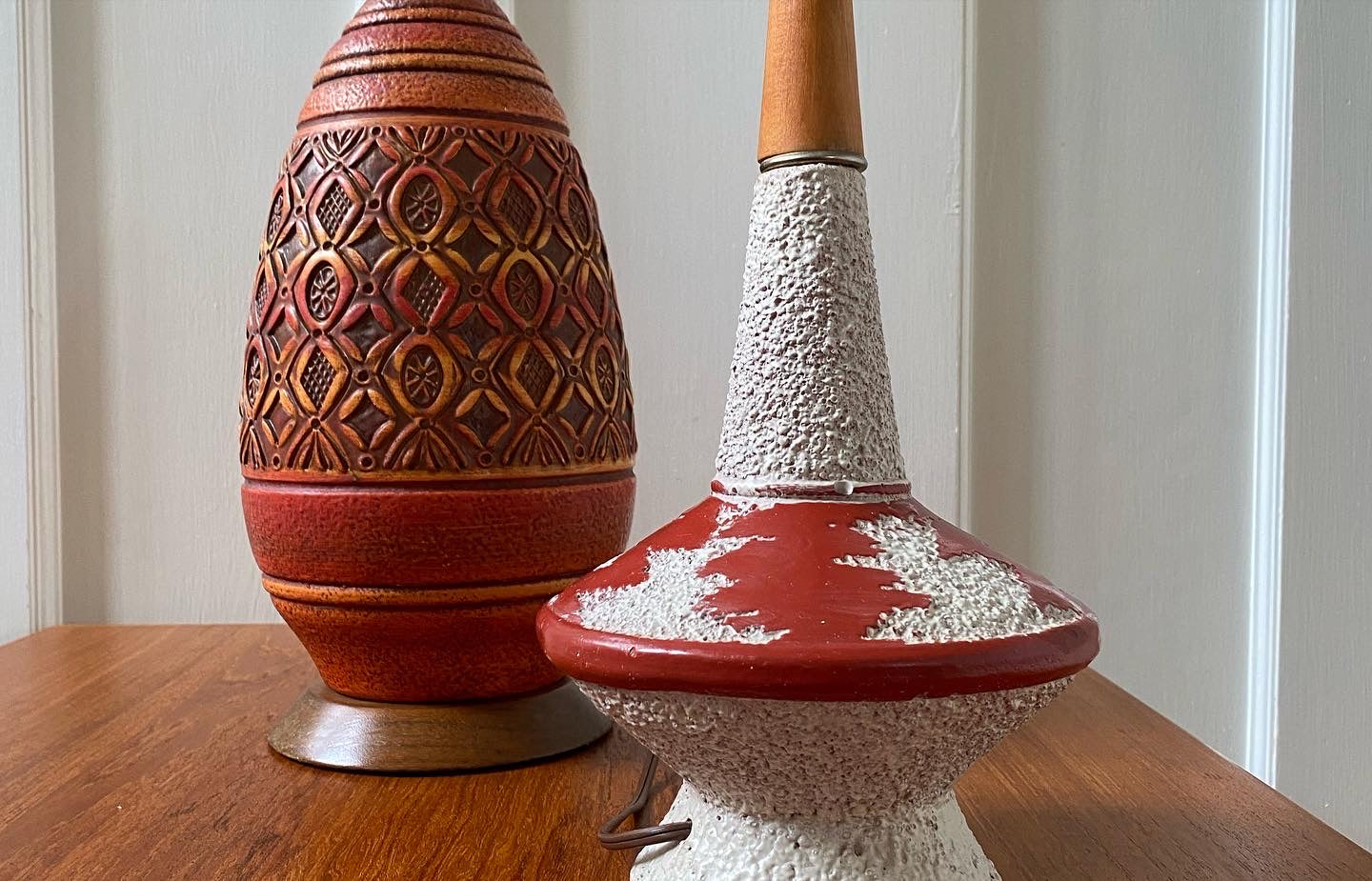 Ceramic and Teak Turbinate Shaped Table Lamp