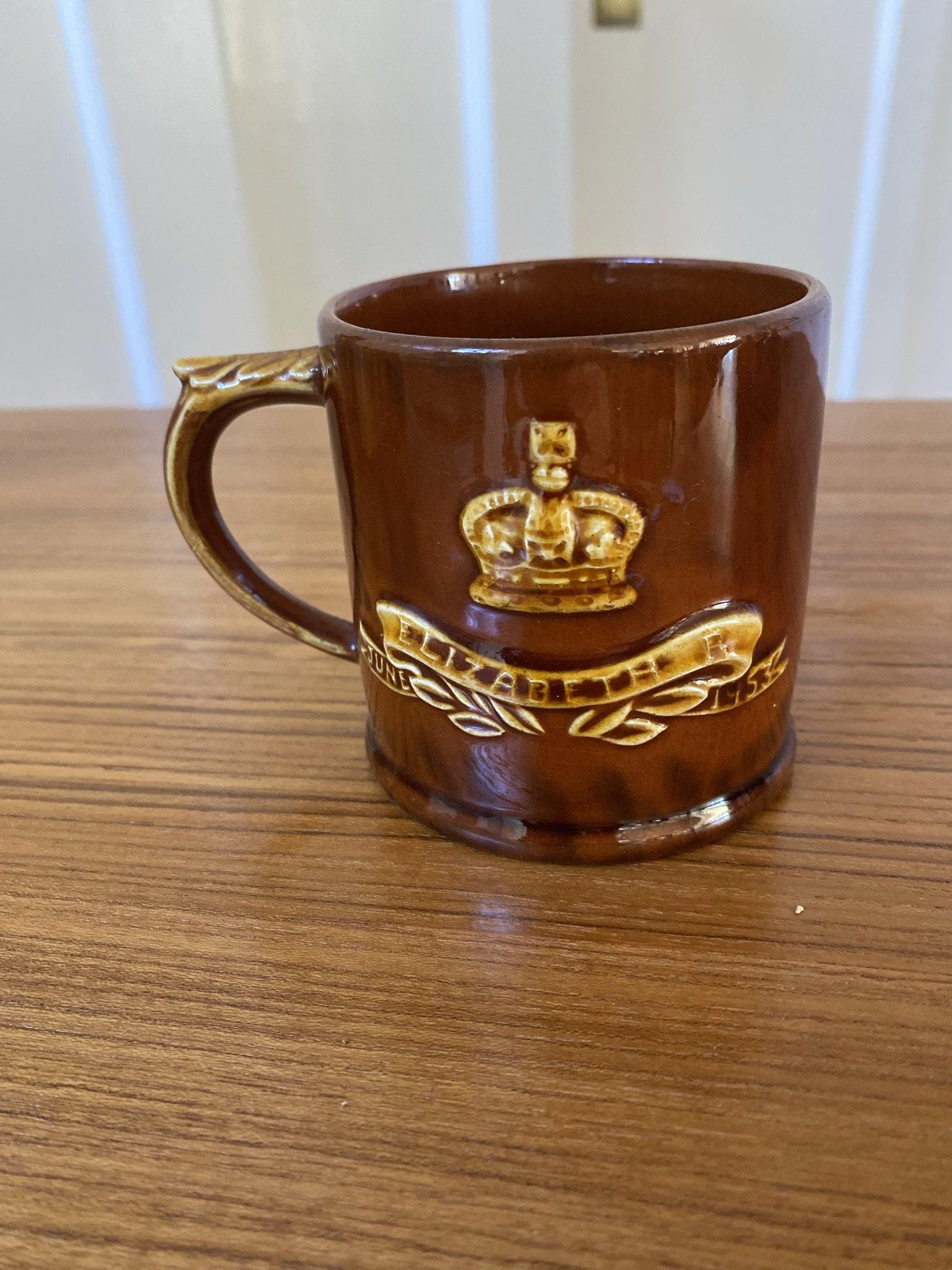 Reverse side of Queen Elizabeth II Coronation mug in Brown with Crown and "Elizabeth II" written in relief- Cook Street Vintage