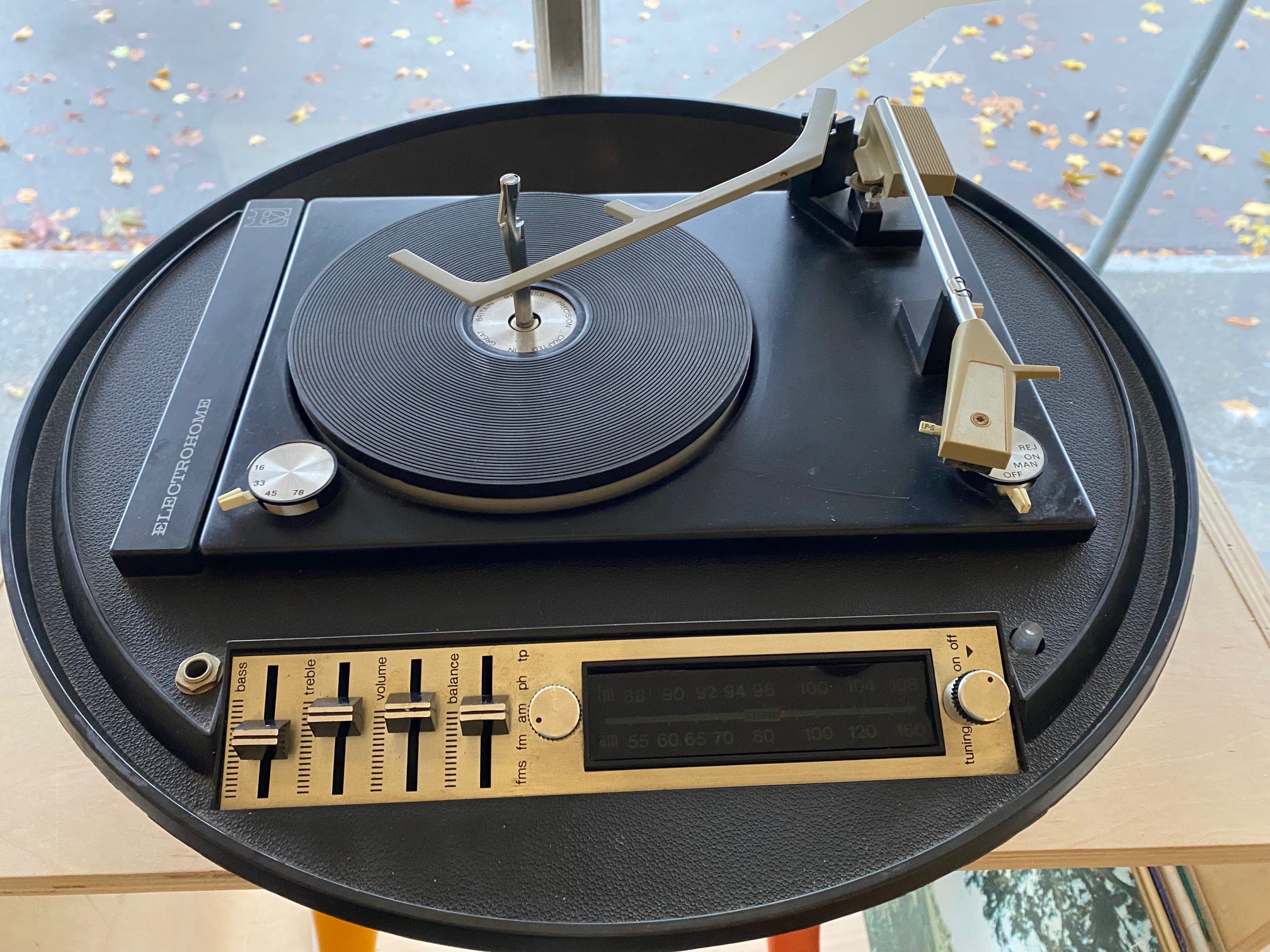 1970s Electrohome Space Age Bubble Top Stereo