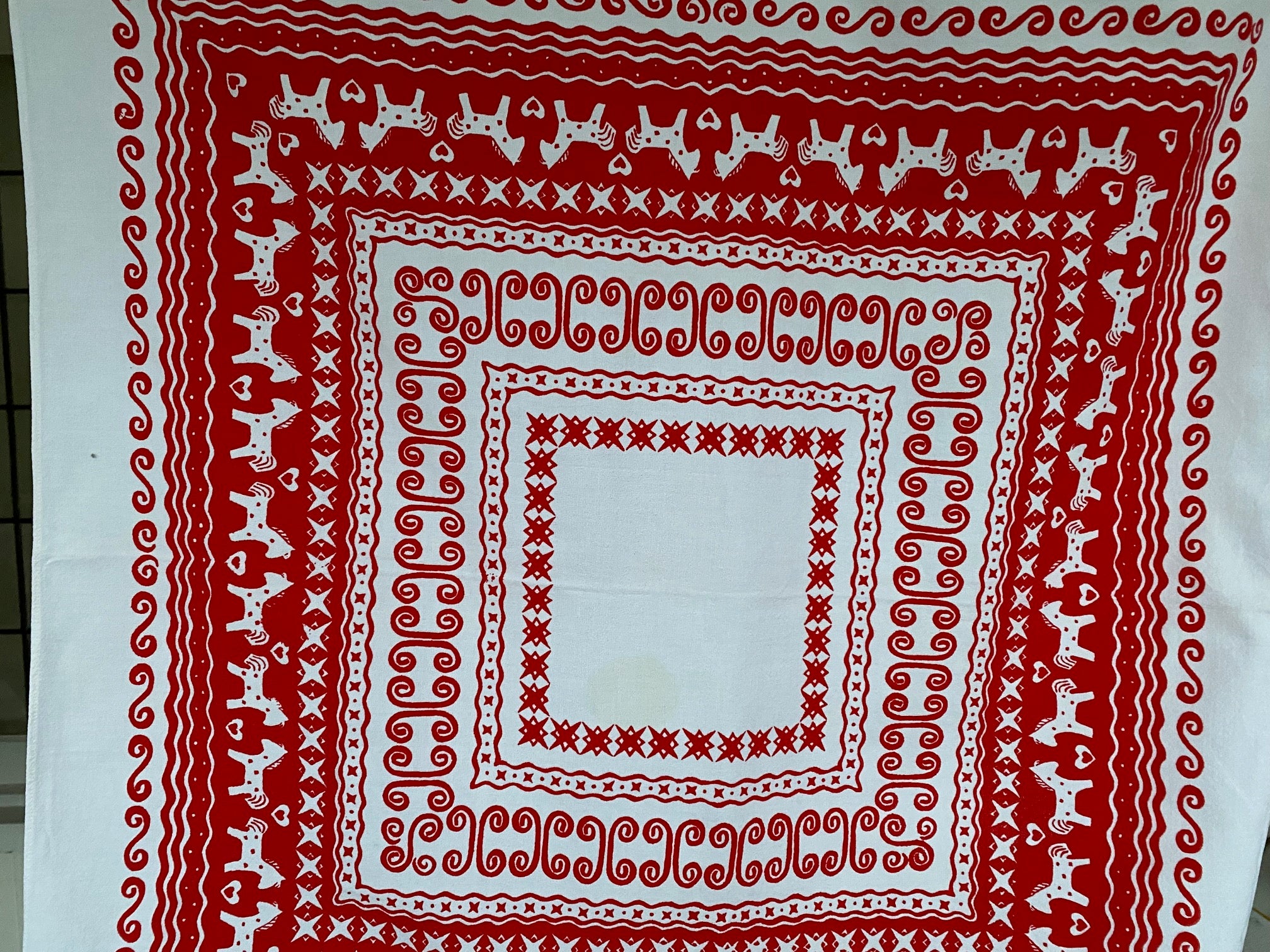 Traditional Scandinavian Dala Horses and Hearts Christmas Table Cloth