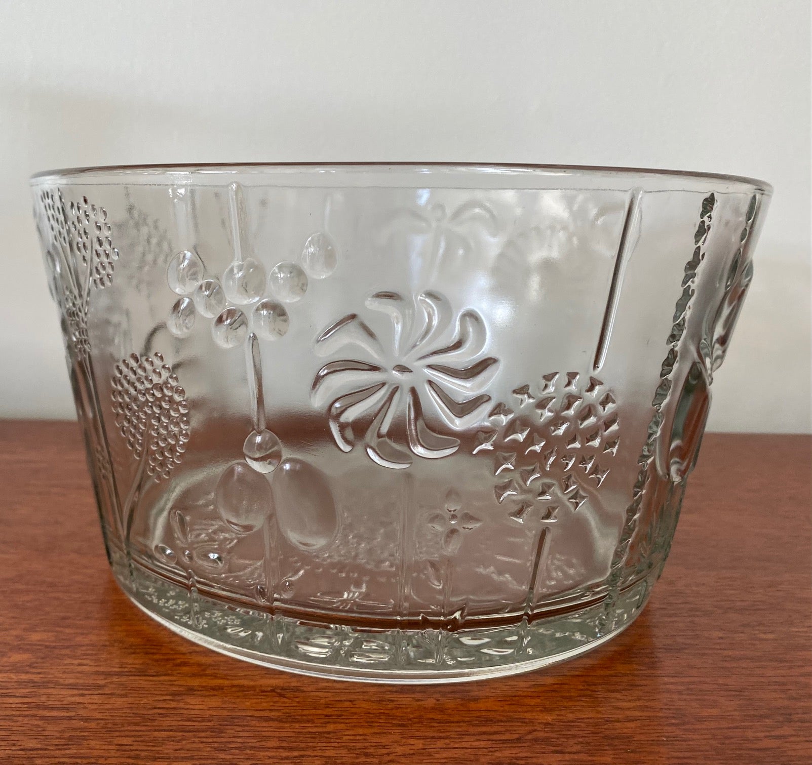 Vintage Littala "Flora" glass bowl. Designed by Oiva Toikka. Made in Nuutajärvi Notsjö Finland -Cook Street Vintage