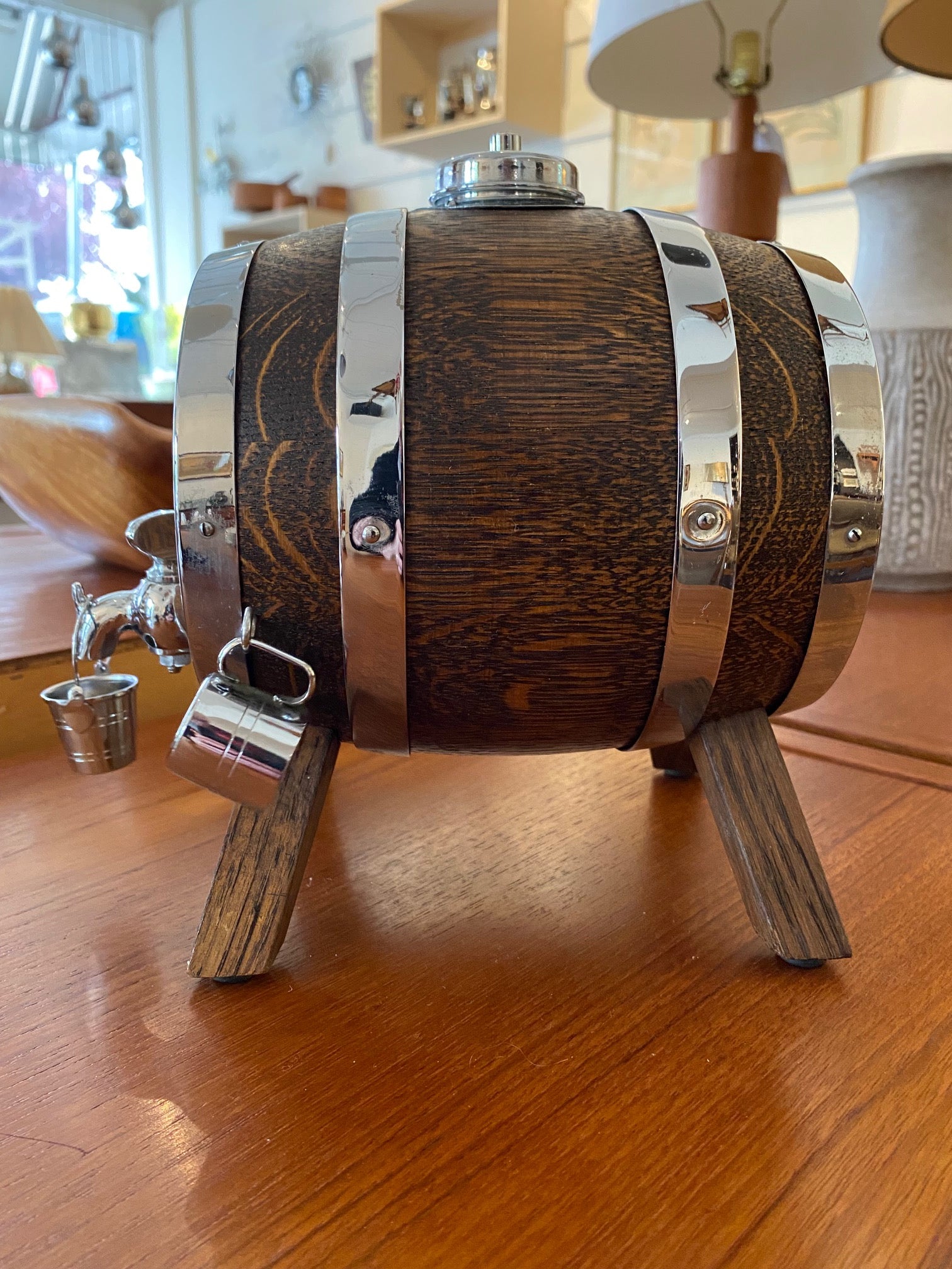 Vintage Nelcraft Oak Liquor Whiskey Decanter with Spigot- Cook Street Vintage