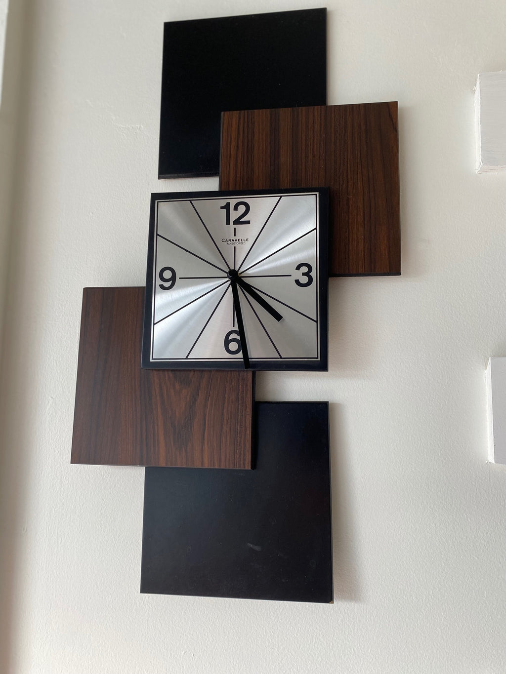 Midcentury battery operated Caravelle Transistorized Wall Clock - Cook Street Vintage