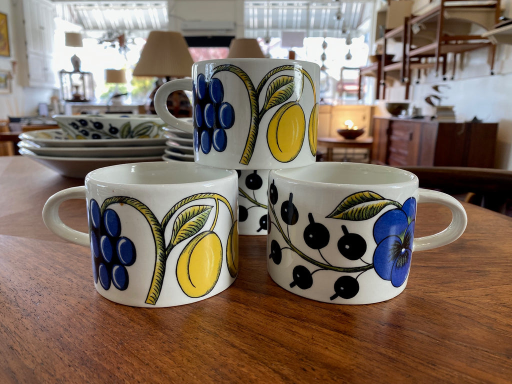 Arabia Paratiis Coffee Cup Designed by Birger Kaipiainen- Cook Street Vintage