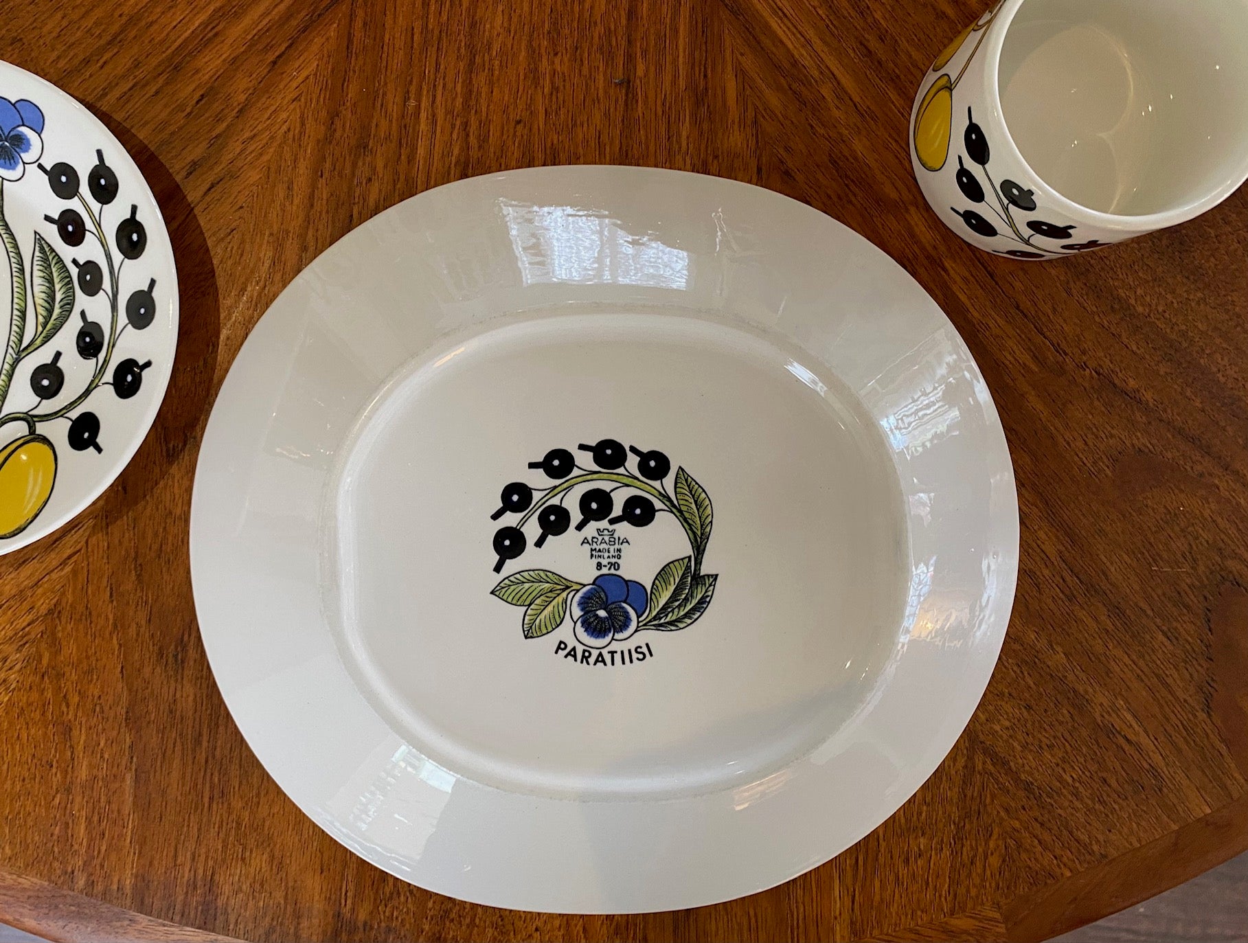 Bottoom of Arabia Paratiis Oval Dinner Plate Designed by Birger Kaipiainen- Cook Street Vintage