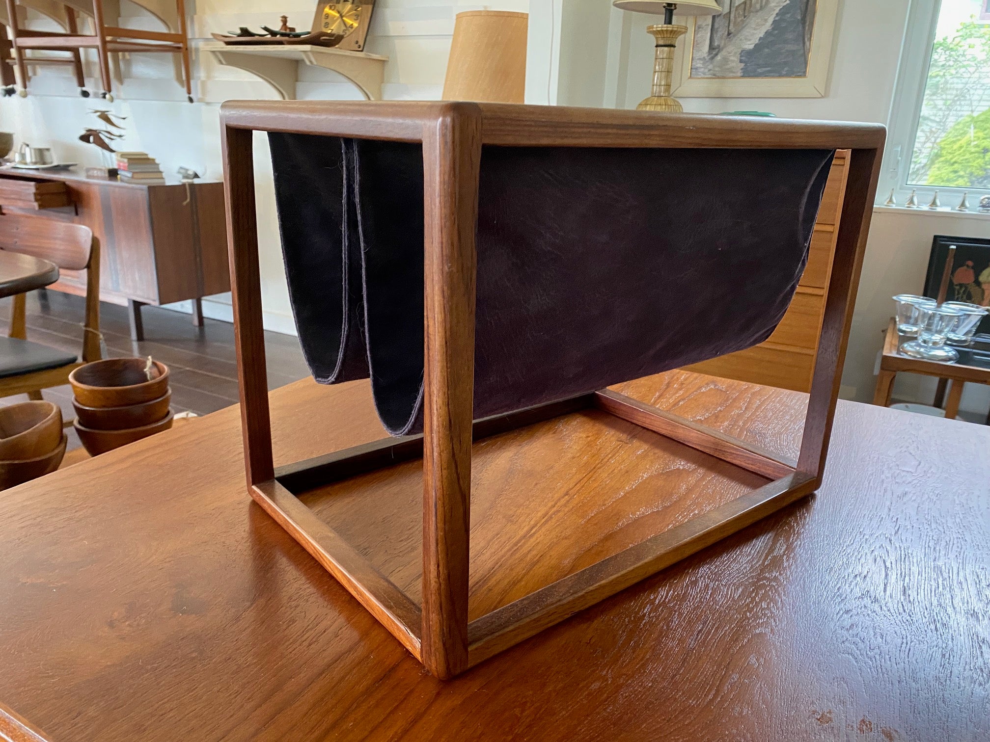 Show Rack Mcm Design MCM Danish Rosewood Magazine Rack – Cook Street Vintage