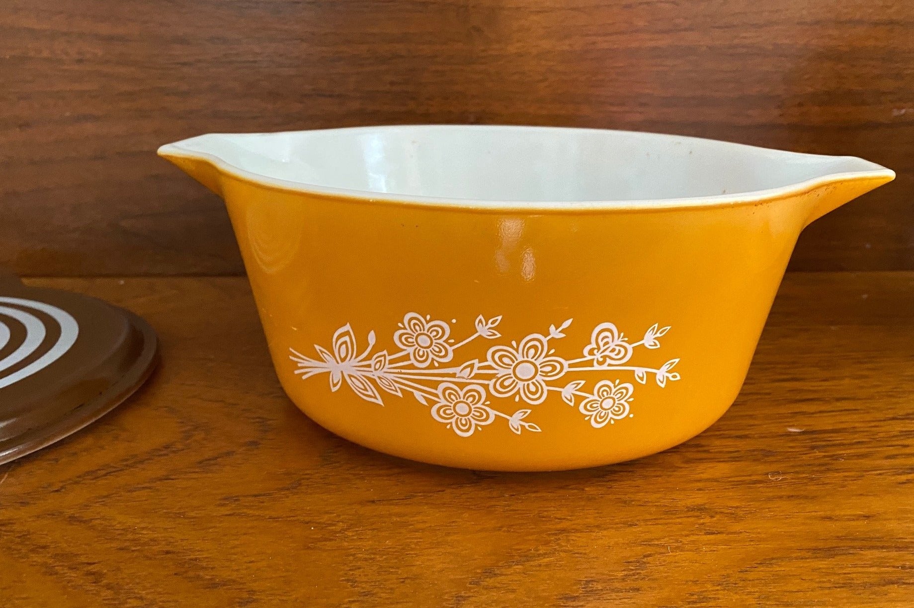 Vintage Pyrex Casserole 475 with Bullseye Lid – Cook Street Vintage