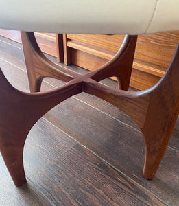 Fabulous MCM Ottoman with Sculptural Base