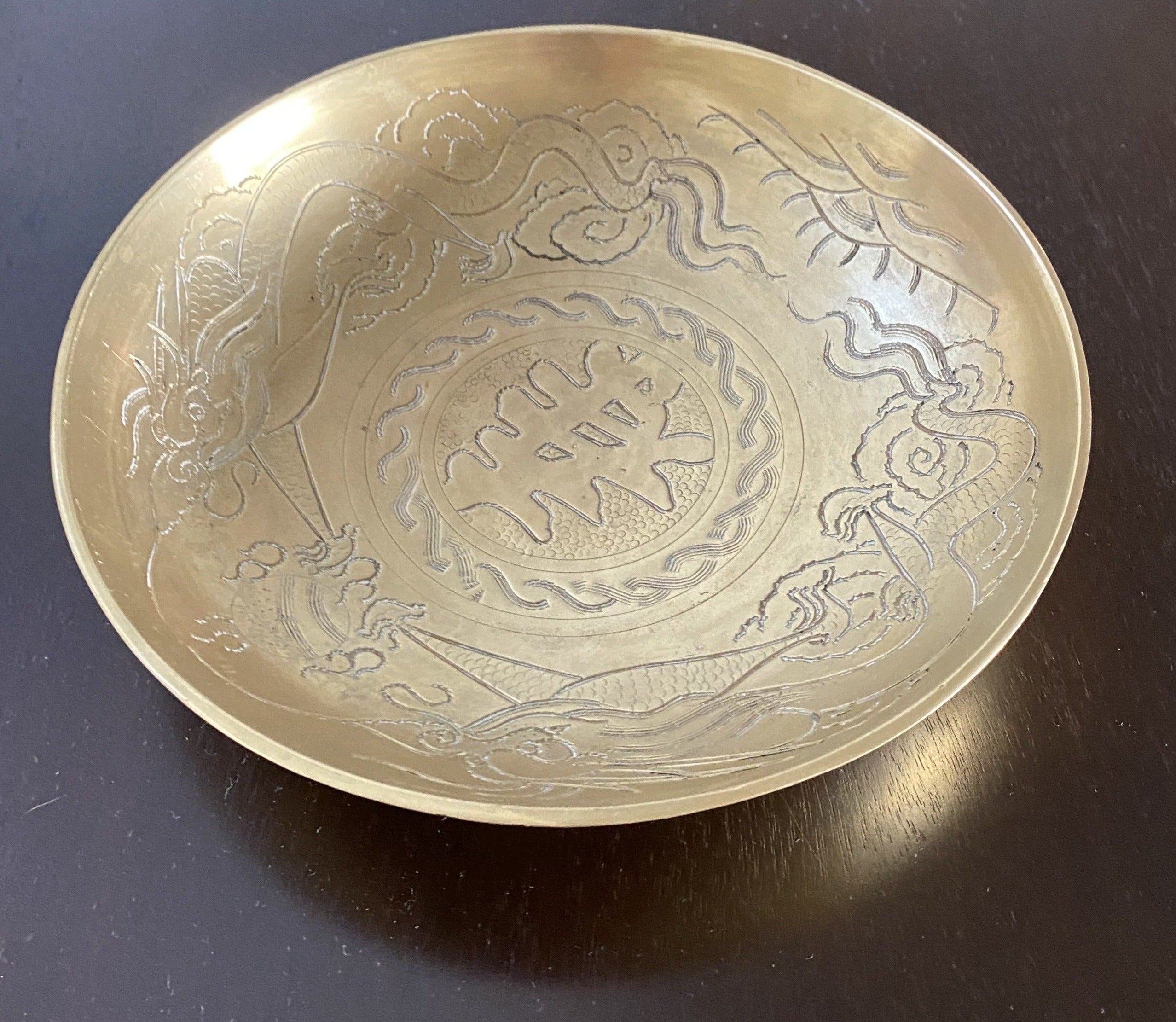 Lovely vintage brass dish with Asian motif. Made in Canada. - Cook Street Vintage