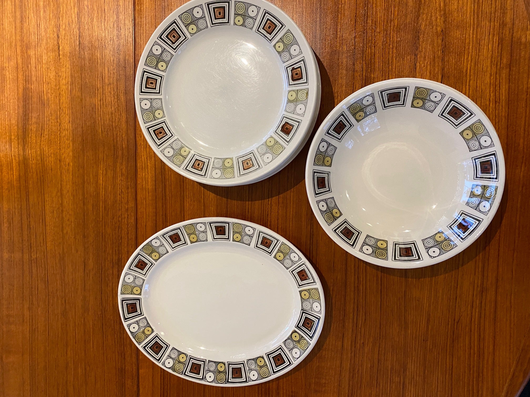 Kathie Winkle "Rushtone" Vintage Platter- Cook Street Vintage