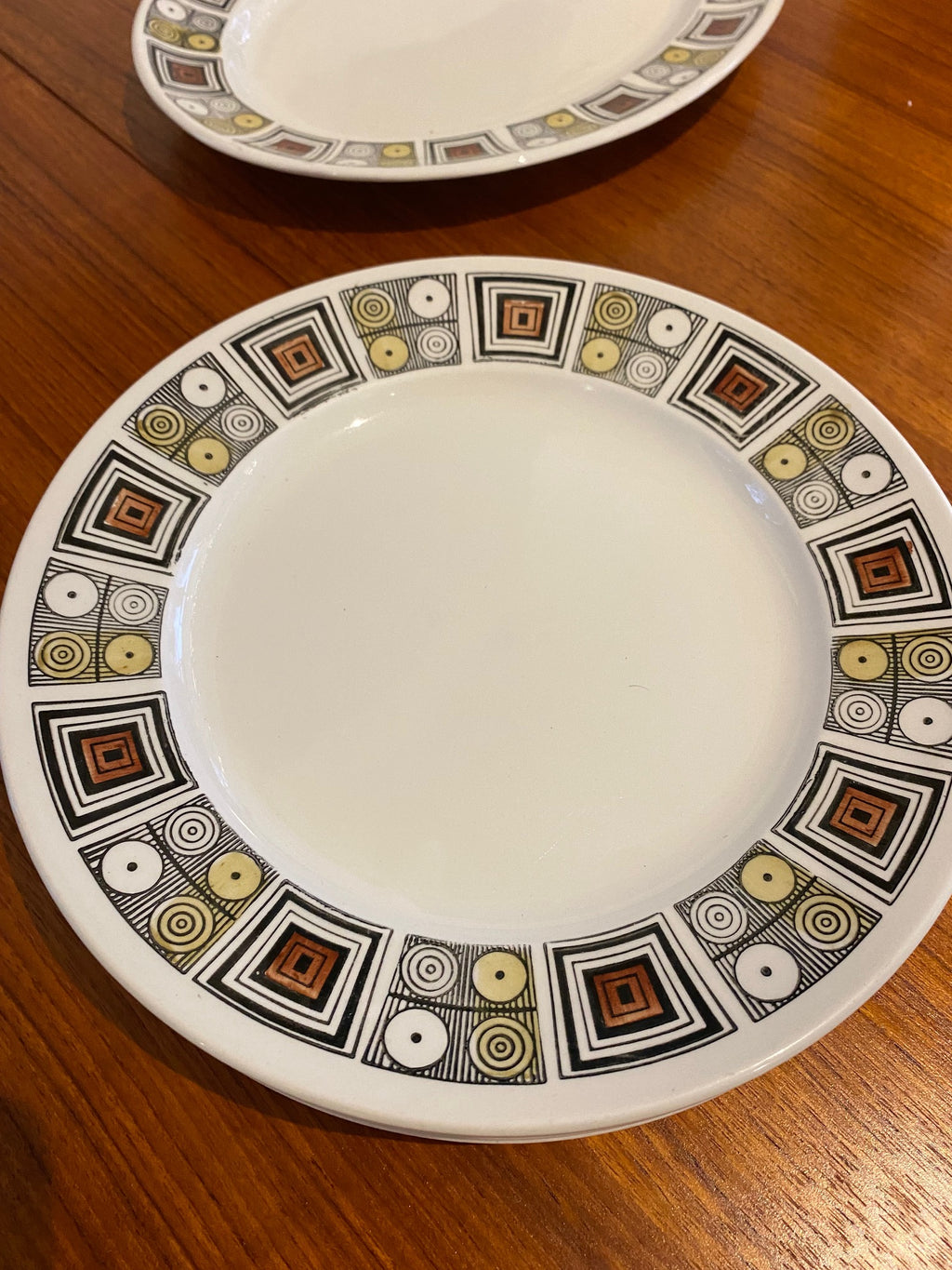 Set of 6 Kathie Winkle "Rushtone" Vintage Dinner Plates- Cook Street Vintage